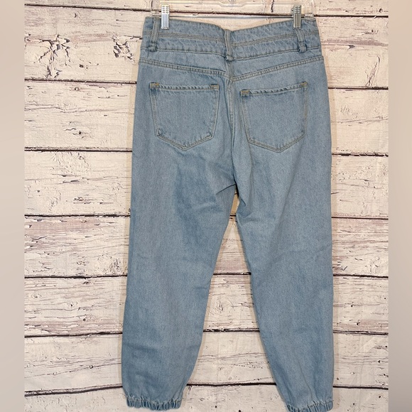 FASHION NOVA Jean Joggers Destroyed Front-9 - Picture 2 of 2